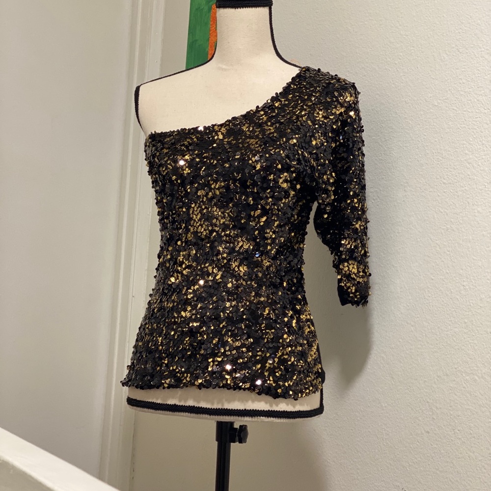 NWT One shoulder top